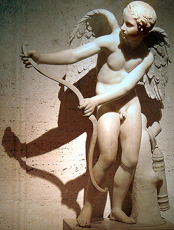 'Amor besnaart zijn boog',
‘Puer aeternus’, Latijns voor ‘eeuwig kind’.
Standbeeld, marmer, 123 cm.
Romeinse kopie van Lysippos, 2e eeuw v. Chr.
Musei Capitolini, Palazzo nuovo, Rome
Tetraktys 2007 wikipedia.org 'Amor besnaart zijn boog',
‘Puer aeternus’, Latijns voor ‘eeuwig kind’.
Standbeeld, marmer, 123 cm.
Romeinse kopie van Lysippos, 2e eeuw v. Chr.
Musei Capitolini, Palazzo nuovo, Rome
Tetraktys 2007 wikipedia.org