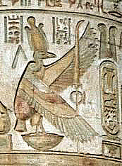 Nekhbet als gier.
Reliëf, tempel van Kom Ombo,
Oostelijke Nijloever, Boven-Egypte.
Hajor 2005 wikipedia.org