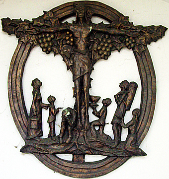 ‘Wijnstok-crucifix’</i> 
Neumahdkappelle, Weiden am See
Kalab 2009
